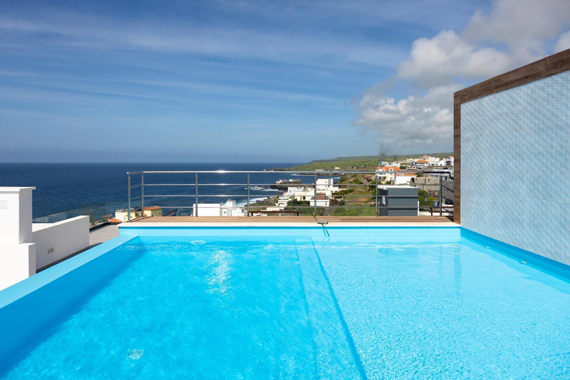 3 Bdr Aprt, Amazing Seaview, Rooftop Pool - Lcgr Πράγια Εξωτερικό φωτογραφία