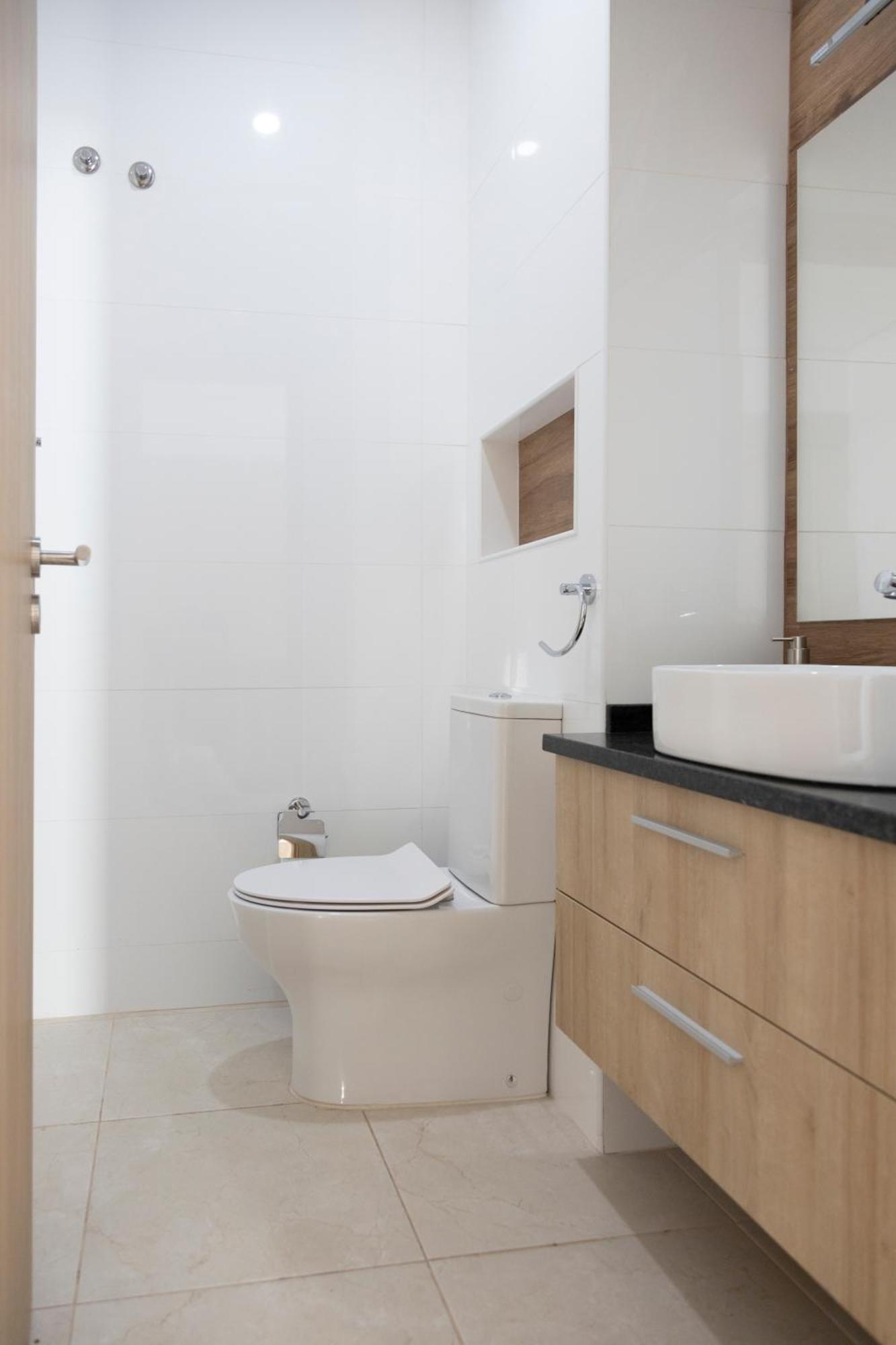 3 Bdr Aprt, Amazing Seaview, Rooftop Pool - Lcgr Πράγια Εξωτερικό φωτογραφία
