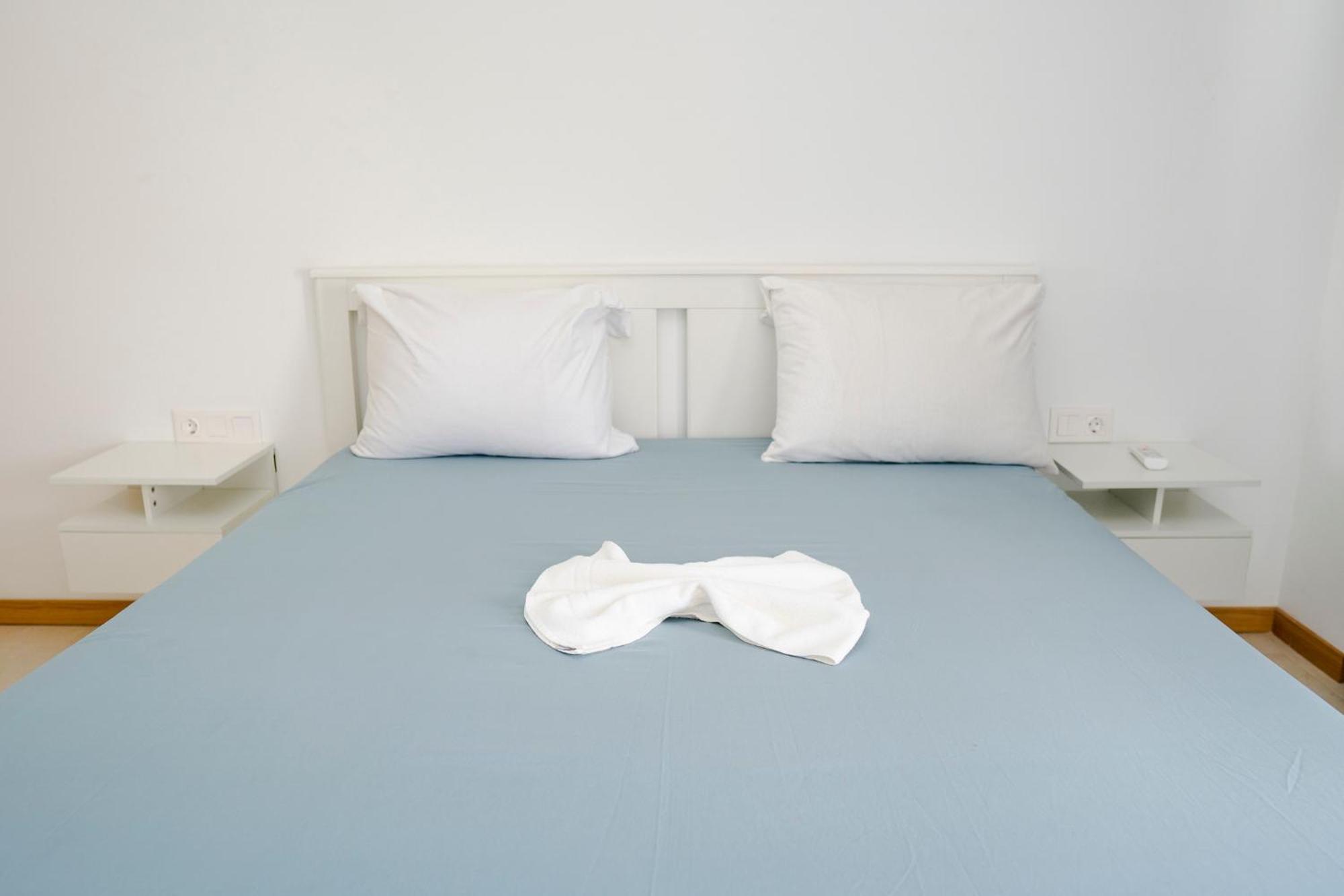 3 Bdr Aprt, Amazing Seaview, Rooftop Pool - Lcgr Πράγια Εξωτερικό φωτογραφία