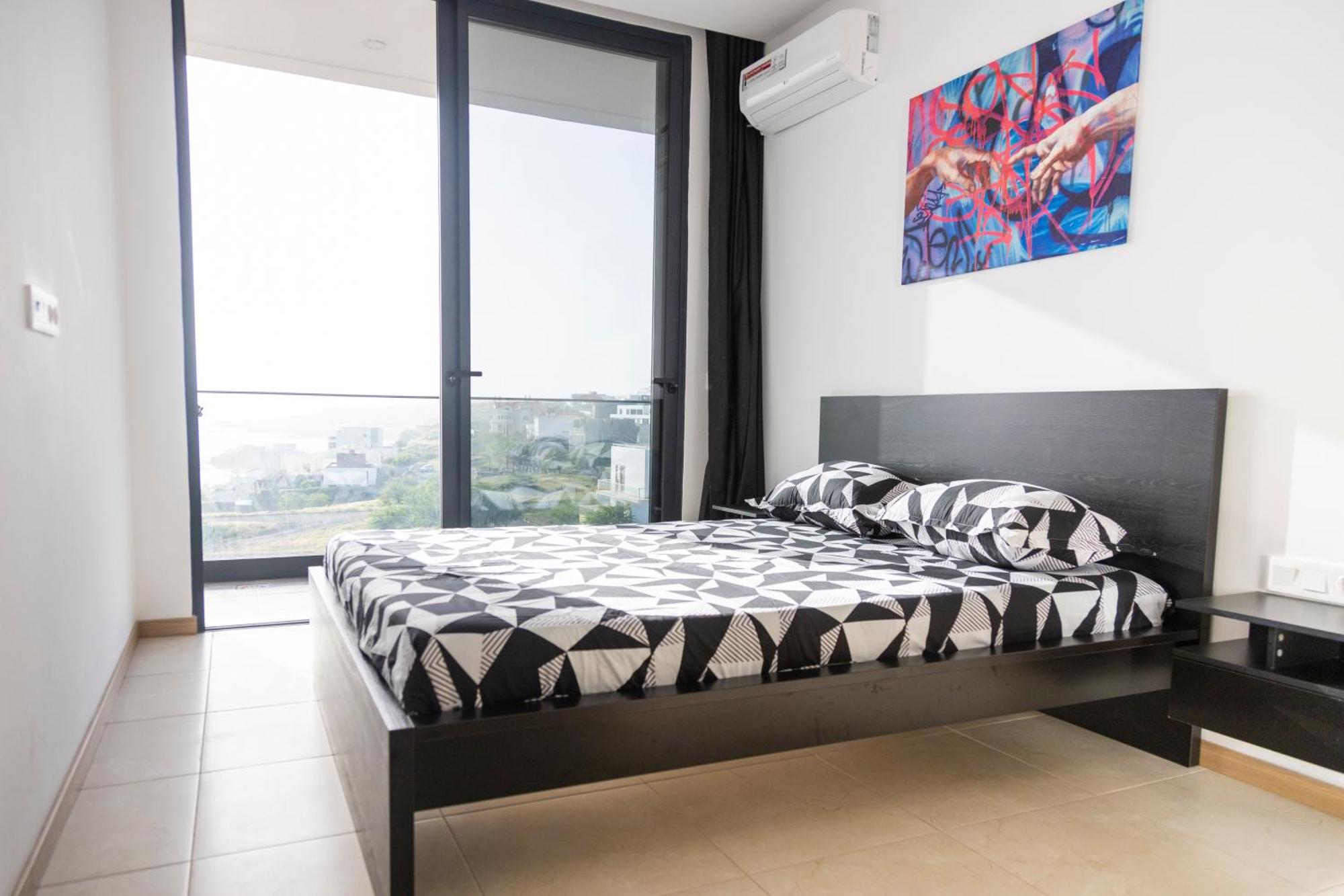 3 Bdr Aprt, Amazing Seaview, Rooftop Pool - Lcgr Πράγια Εξωτερικό φωτογραφία